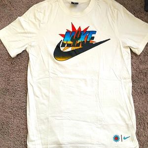 Nike Graphic Tee